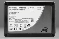 画像ギャラリー No.003のサムネイル画像 / Intel製SSD「SSD 520」レビュー。ランダムアクセス性能がSSD 510比で大きく向上