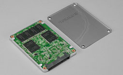 画像ギャラリー No.009のサムネイル画像 / Intel製SSD「SSD 520」レビュー。ランダムアクセス性能がSSD 510比で大きく向上