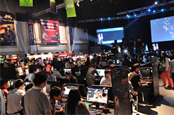 画像ギャラリー No.006のサムネイル画像 / 「NGF 2012/GeForce LAN」のゲームイベント部分レポート。中国のゲーム大会は確かにスポーツ興行だった