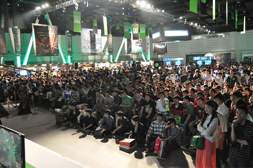 画像ギャラリー No.013のサムネイル画像 / 「NGF 2012/GeForce LAN」のゲームイベント部分レポート。中国のゲーム大会は確かにスポーツ興行だった