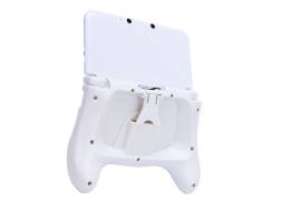 画像ギャラリー No.009のサムネイル画像 / リンクスプロダクツ，スタンドとしても使用できる3DS LL用グリップ全2色