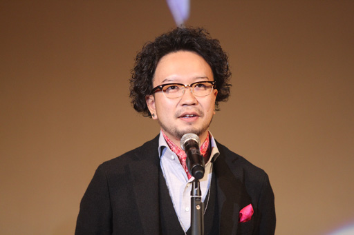 画像ギャラリー No.005のサムネイル画像 / 「RED STONE」運営10周年を祝い,300人のファンと乾杯! 2015年のロードマップも公開された「10th Birthday Party」をレポート