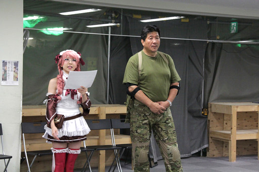 画像ギャラリー No.003のサムネイル画像 / 格闘家・前田日明が現実世界と電脳世界で銃撃戦を繰り広げる。「RED STONE マスケッティア紹介 サバゲー体験 with 前田日明」レポート