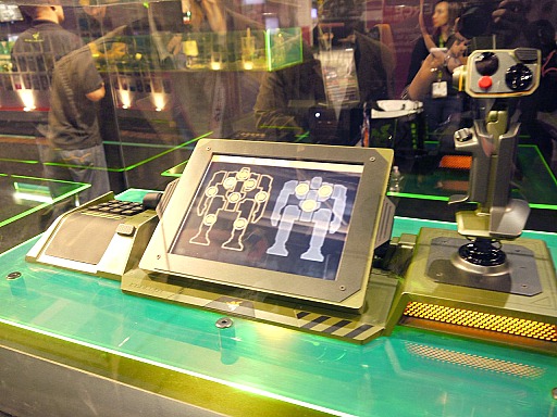 E3 2012Razer֡˿ޥRazer TaipanפȡMechWarrior Onlineѥȥ餬Ÿ