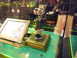 E3 2012Razer֡˿ޥRazer TaipanפȡMechWarrior Onlineѥȥ餬Ÿ