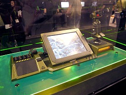 E3 2012Razer֡˿ޥRazer TaipanפȡMechWarrior Onlineѥȥ餬Ÿ