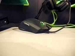 E3 2012Razer֡˿ޥRazer TaipanפȡMechWarrior Onlineѥȥ餬Ÿ