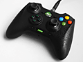 Razer，Xbox 360＆PC向けの多ボタン＆高機能ゲームパッド「Sabertooth」を発表。さっそく使ってみた 