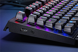 Razerᥫ˥륭ܡɤκǿǥBlackWidow Eliteפ215ȯ䡣֥󥿥פΡCynosa Chromaפо