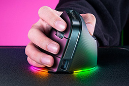 画像ギャラリー No.005のサムネイル画像 / 手首の疲れに悩むゲーマーに朗報? 縦型ワイヤレスマウス「Razer Pro Click V2 Vertical」が発表に