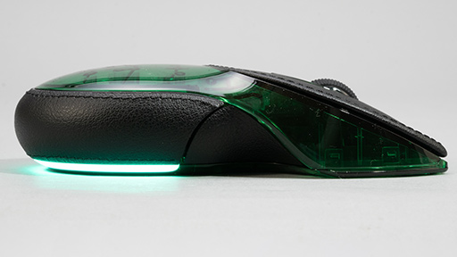 画像ギャラリー No.014のサムネイル画像 / 約23万円でも完売したマウス!? Razer初のゲーマー向けマウスを復刻した「Razer Boomslang」20周年モデルを写真で見る