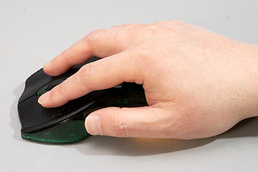 画像ギャラリー No.017のサムネイル画像 / 約23万円でも完売したマウス!? Razer初のゲーマー向けマウスを復刻した「Razer Boomslang」20周年モデルを写真で見る