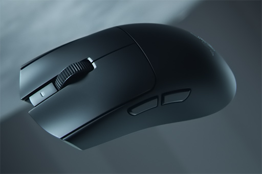 画像ギャラリー No.003のサムネイル画像 / Razer史上最高スペックのeスポーツプロ向けワイヤレスマウス「Viper V4 Pro」が発売に。滑りやすさが異なる5種類のマウスパッドも同時に