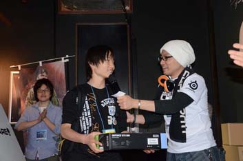 画像ギャラリー No.012のサムネイル画像 / 「Alliance of Valiant Arms」のオフラインイベント，「DeToNator Presents ネットカフェキャラバン 2012 番外編」をレポート