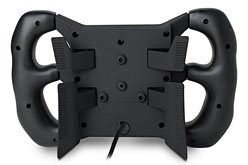 画像ギャラリー No.004のサムネイル画像 / SteelSeries,台座もペダルもないPC用ステアリングコントローラを発売。オンラインレースゲーム「Simraceway」とコラボ