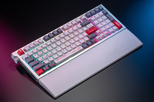画像ギャラリー No.011のサムネイル画像 / ASUSの「ROG」設立20周年記念のディスプレイやマウスが発表。eスポーツ特化型の有機ELディスプレイに注目だ