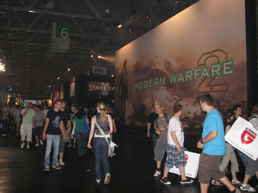 GamescomϡModern Warfare 2פΥȥ줿Activision-Blizzardε֡ˤϲŸƤΤõ