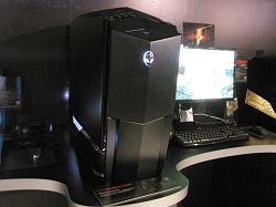 TGS 2009ǽ⹽¤˹롣ͽ۰ʾ˥ФäAlienwareΥޡPC