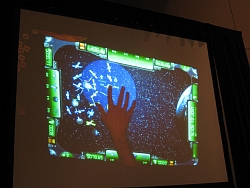 #002Υͥ/GDC 2010TRPGDJץ쥤ˤŬơ֥뷿२󥿡ƥȡMicrosoft SurfaceפľࡼӡUp