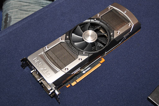 画像ギャラリー No.002のサムネイル画像 / 基調講演などから明らかになった「GeForce GTX 690」の姿。結局「バールのようなもの」は何だったのか