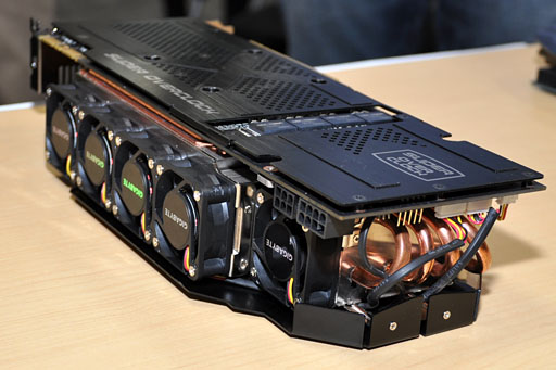 画像ギャラリー No.007のサムネイル画像 / GIGA-BYTE，OC版GTX 680カードの開発途上版をチラ見せ。5連ファンがGPUの熱を吸い出すクーラー「WINDFORCE 5X」搭載