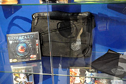 画像ギャラリー No.012のサムネイル画像 / e-CAPCOM限定商品やモンハン部会員限定グッズを多数入荷。カプコン初のオフィシャルショップ「イーカプコンお台場出張所」に行ってきた