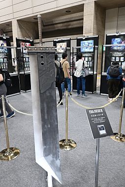 ���������꡼ No.011�Υ���ͥ������ / �֥ޥ��å������ݥåȥ饤�� :FINAL FANTASY�ץ�ݡ��ȡ��Х����������ɤ�ϡ��ǥ���ǥ��ȥʤ�Ÿ������Ƥ��������ͻҤ��Ϥ�