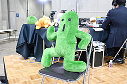 ���������꡼ No.028�Υ���ͥ������ / �֥ޥ��å������ݥåȥ饤�� :FINAL FANTASY�ץ�ݡ��ȡ��Х����������ɤ�ϡ��ǥ���ǥ��ȥʤ�Ÿ������Ƥ��������ͻҤ��Ϥ�