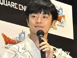画像ギャラリー No.003のサムネイル画像 / オンラインゲームに対する社会の理解がどう変わるのか楽しみ――「ドラゴンクエストX」発売記念イベント会場で,堀井雄二氏と齊藤陽介氏にインタビュー
