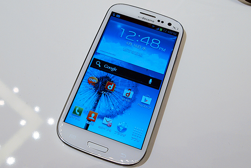 画像ギャラリー No.042のサムネイル画像 / NTTドコモ，「Xperia GX＆SX」や「GALAXY S III」，「ジョジョの奇妙な冒険」コラボモデルなど夏モデルスマートフォン16機種を発表