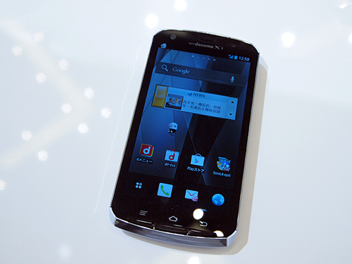 画像ギャラリー No.048のサムネイル画像 / NTTドコモ，「Xperia GX＆SX」や「GALAXY S III」，「ジョジョの奇妙な冒険」コラボモデルなど夏モデルスマートフォン16機種を発表