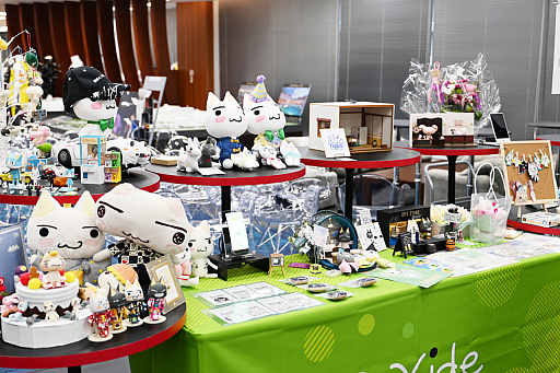 画像ギャラリー No.008のサムネイル画像 / 「トロの誕生日会2025」レポート。堀口画伯によるトロのイラスト制作や,新商品“トロ ブランケット”発表などが行われたイベントの様子を紹介