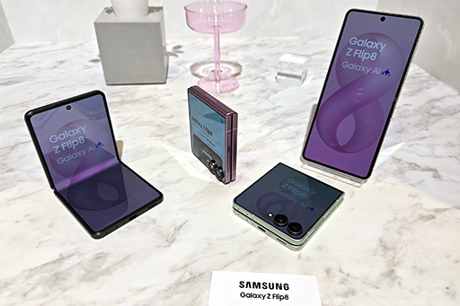 画像ギャラリー No.022のサムネイル画像 / 開いた状態で縦横比4：3になる新型スマホ「Galaxy Z Fold8」など，Galaxyの二つ折りスマホ計3機種が8月7日発売