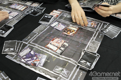 画像ギャラリー No.005のサムネイル画像 / 無料で始められると噂の新作TCG「Z/X」を「カードゲーム感謝祭 2012 春」の会場で実際に遊んでみた