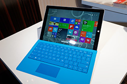 ������#007�Υ���ͥ���/��Surface Pro 3�ץƥ��ȥ�ݡ��ȡ������ڥ�����3��2�αվ��ѥͥ����ܤ�����3����Surface��Windows���֥�åȤȤ����������줿��Τ�