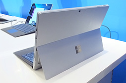 ܥޥեȡSurface Pro 4פ1112˹ȯ䡣ϥ2-in-1 PCΡSurface Bookפ2016ǯƬ