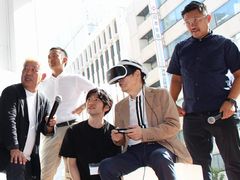 「1964 TOKYO VR タイムマシン体験会〜2018年・夏」をレポート。萩本欽一さんがPlayStation VRで1964年の渋谷駅前にタイムスリップ！