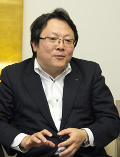 画像集#007のサムネイル/2015年にPC版とスマートフォン版のプレイヤーで戦える「覇王戦」が実現――「モバノブ」プロデューサーインタビューを掲載