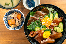 画像ギャラリー No.008のサムネイル画像 / 「刀剣乱舞ONLINE」,九州国立博物館内の飲食店でコラボドリンクを販売。同田貫正国,へし切長谷部,日光一文字など