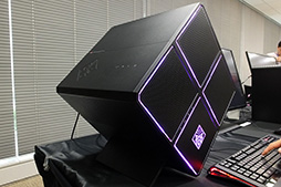 ���������꡼ No.017�Υ���ͥ������ / �緿���塼�����Τ��45�ٷ������׻¿��ʸ����ܤΥϥ�����ɥ�����PC��OMEN X�ס�HP������ȯ��