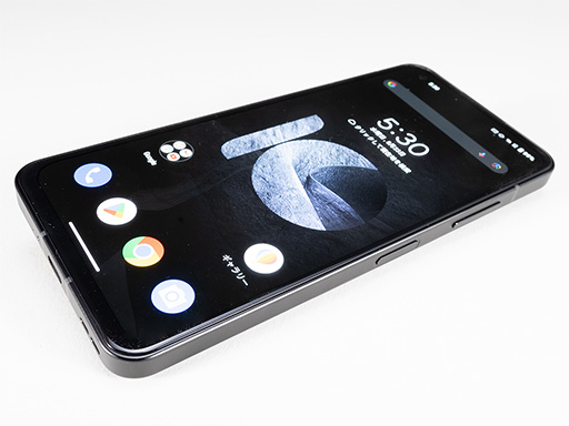 画像集 No.001のサムネイル画像 / 小型だけど高性能なスマートフォン「Zenfone 10」が国内発売。写真とベンチマークでその特徴を紹介