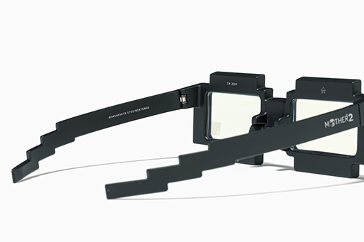 ���������꡼ No.007�Υ���ͥ������ / ��MOTHER�פ�JINS�Υ���ܾ��ʡ֥����դΥᥬ�͡ס�2��18���˼������䳫�ϡ����ҡ�MOTHER�Τ��ȤС��פ���Ƿ���