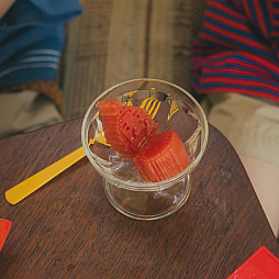 画像ギャラリー No.004のサムネイル画像 / 「MOTHER2」サマーズのビーチサンダル&バッグやアイストレーなど,夏のグッズが7月17日に発売