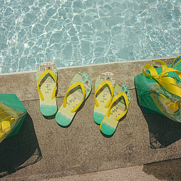 画像ギャラリー No.010のサムネイル画像 / 「MOTHER2」サマーズのビーチサンダル&バッグやアイストレーなど,夏のグッズが7月17日に発売