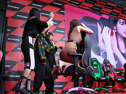 TGS 2019ϡߤRacing in TGS ɥ餱ΥԥåפǤAKRacingפΰŪʰ괶