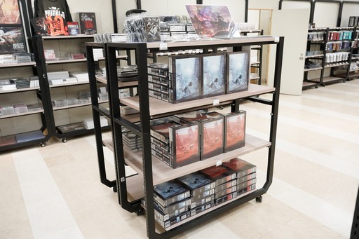 画像ギャラリー No.025のサムネイル画像 / 「ファイナルファンタジーIX」25周年を記念した「SQUARE ENIX POP UP STORE」が大丸東京店で開催中。初日の会場をレポート