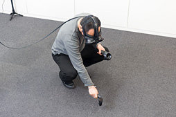 画像集 No.015のサムネイル画像 / 徳岡正肇の これをやるしかない！：VR空間内を歩き回れる夢のシステム「HTC Vive」が持つ可能性と課題について考える