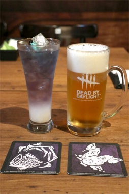 画像集#018のサムネイル/東京・池袋で「Dead by Daylight」のコラボバーが7月31日まで開催中。“死んだ犬の酒場”をイメージした店内で，コラボカクテルを楽しもう