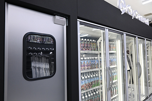 画像ギャラリー No.003のサムネイル画像 / 「ウマ娘」「グラブル」「シャドバWB」の専用商品も販売。Cygames作品のグッズを販売する“コンビニ風”店舗「CyConveni」,WACCA池袋に本日オープン