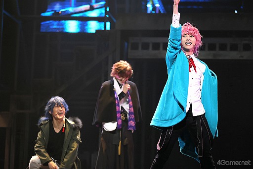 ���������꡼ No.009�Υ���ͥ������ / 4�ǥ��ӥ���󤬥Х��Х�������¼�������������2��14���ˤ˹Ԥ�줿�֥ҥץ��ơ����������ͤ��ݡ���